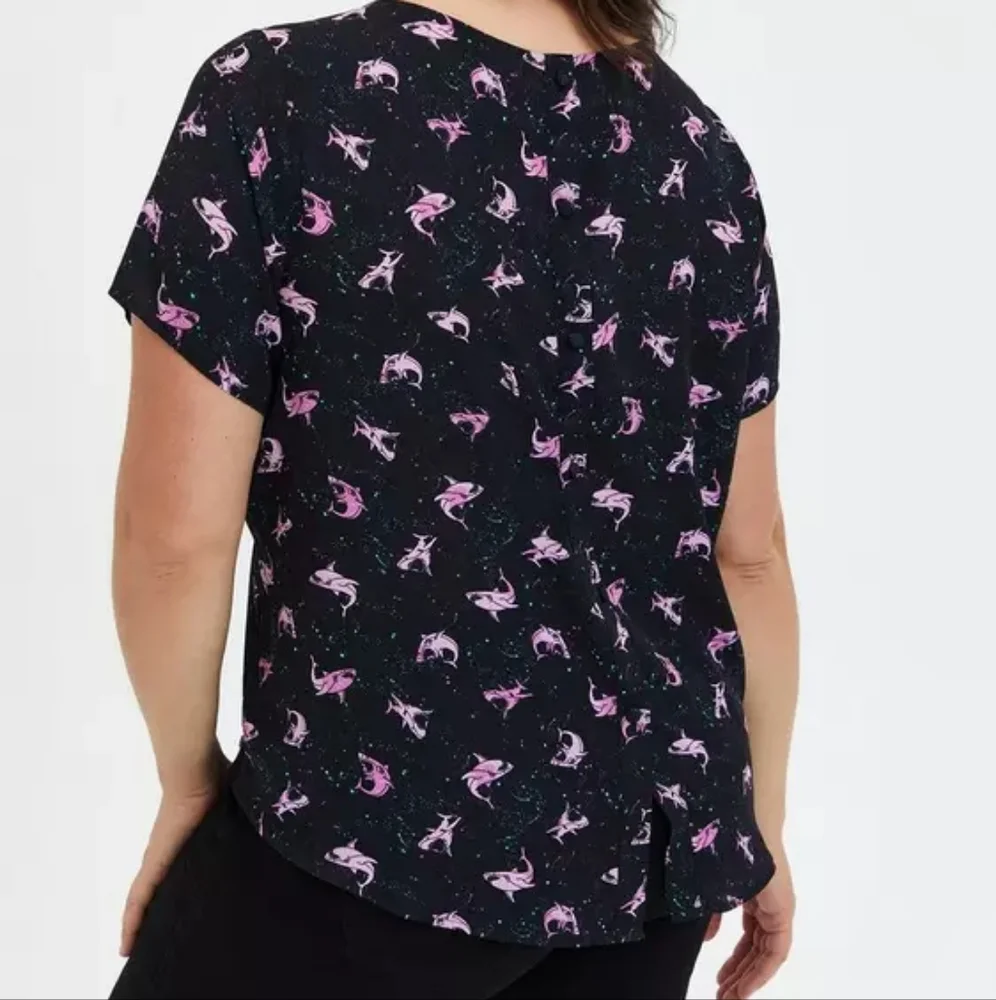 Like New Torrid Universal Jaws Georgette Blouse Shark Print - Picture 4 of 11